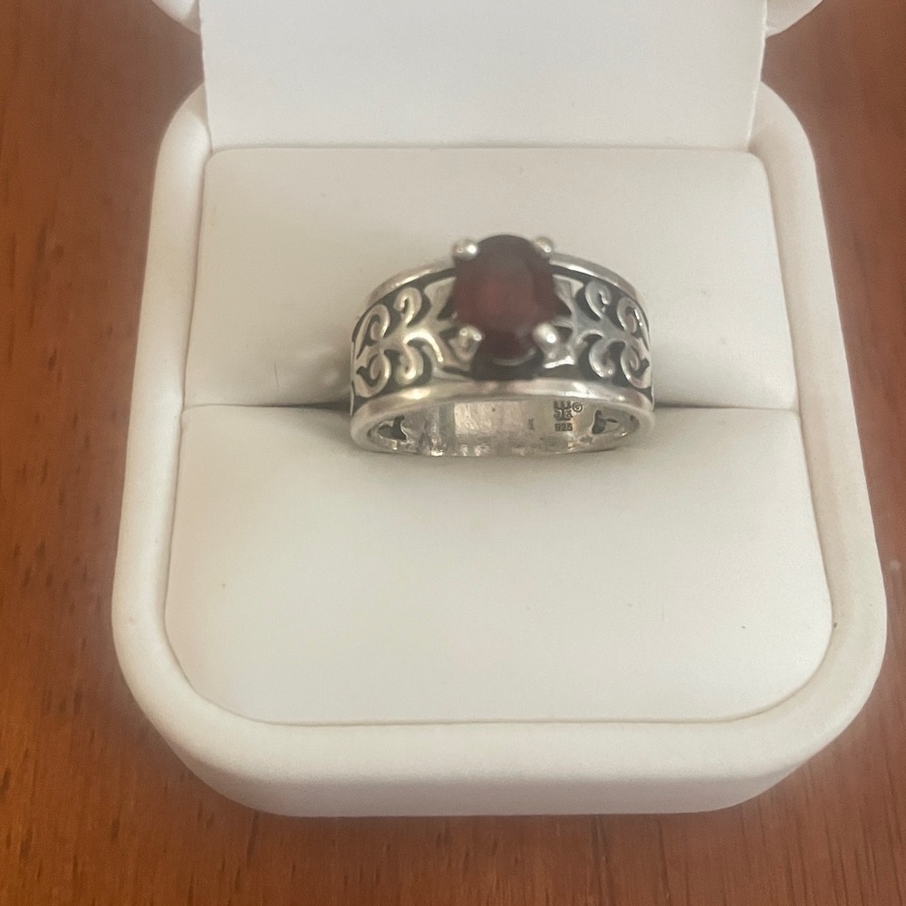 James Avery Adoree Gemstone Ring 7.5 Garnet